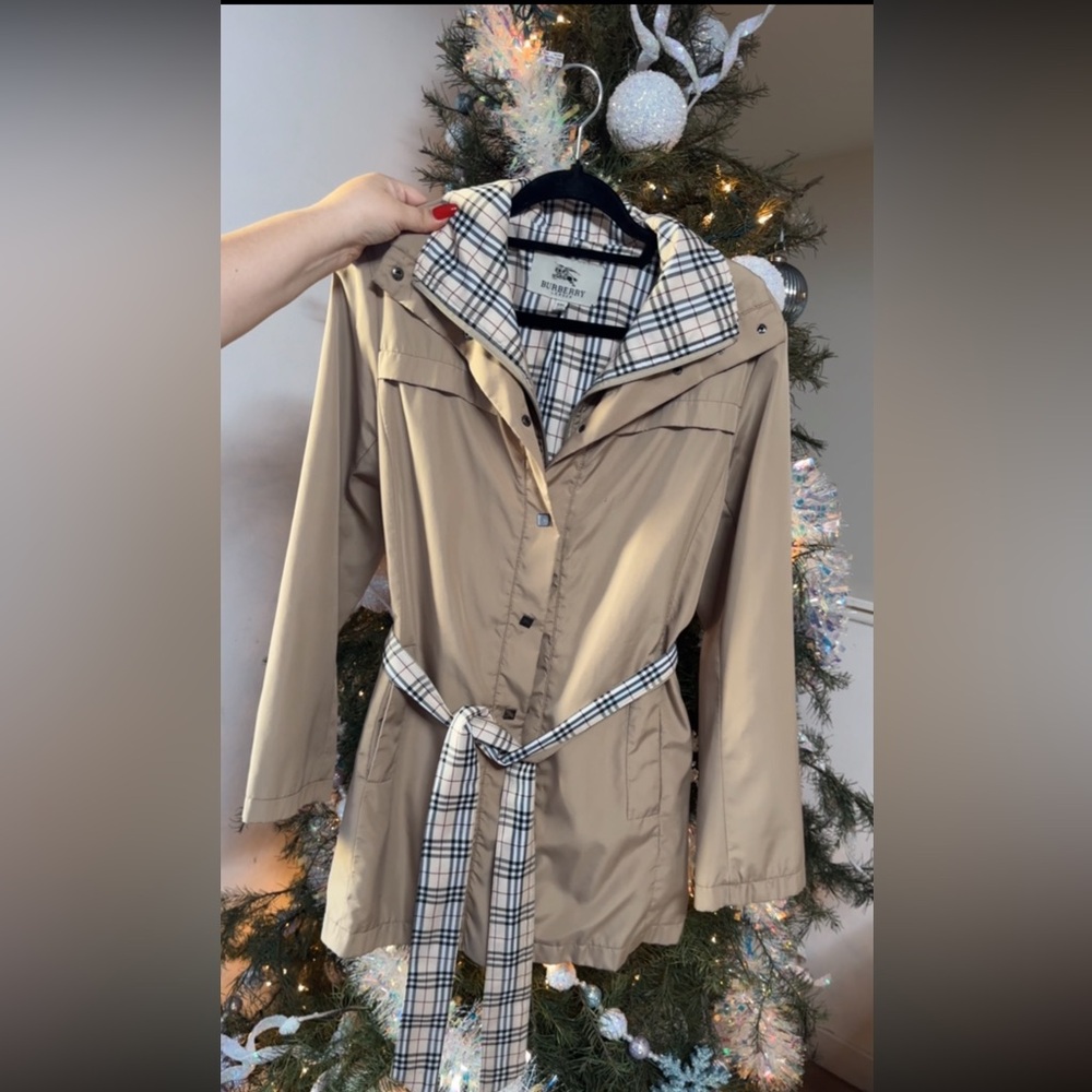 Burberry Beige Trench Coat with Signature Check Lining